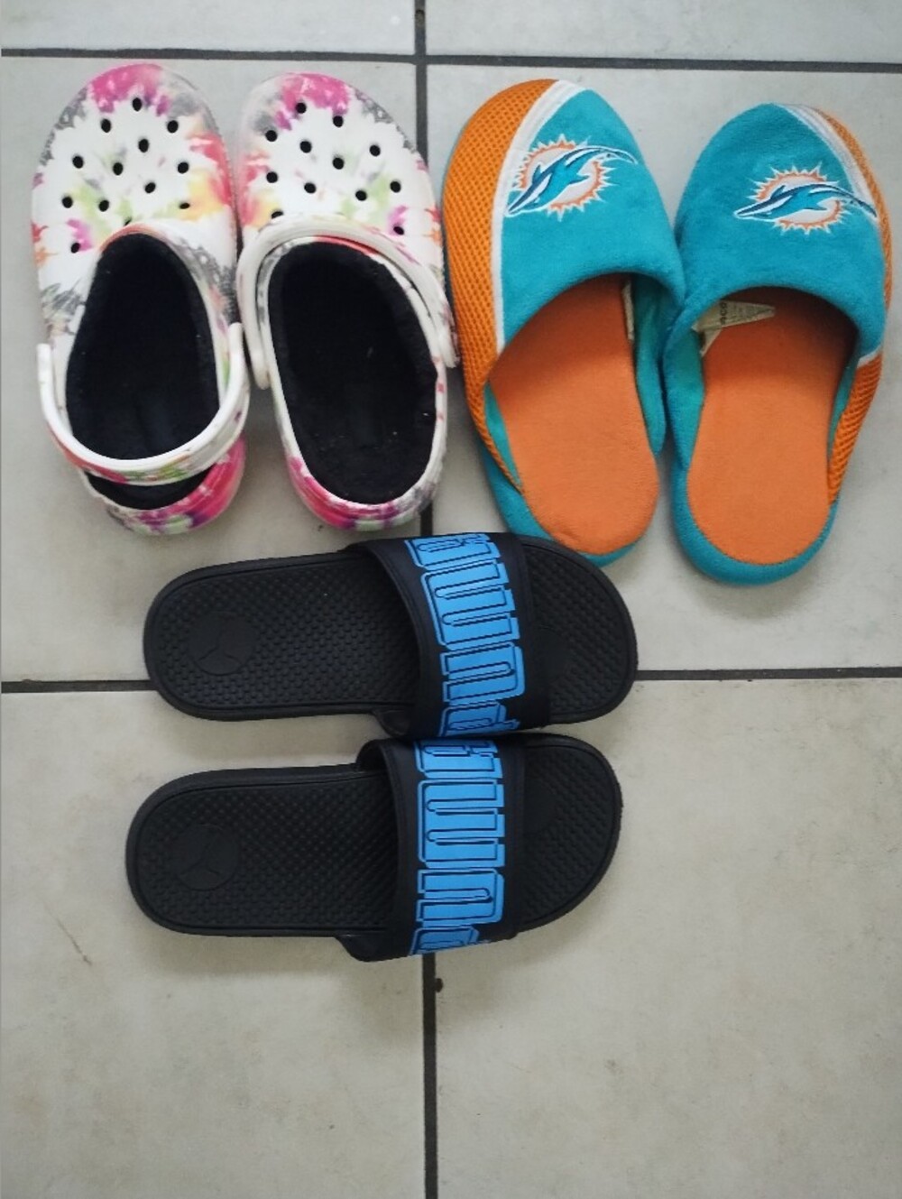 Puma Black Slide Sandals with Blue Logo Accent, Dolphin Pantuflas ,Crocks